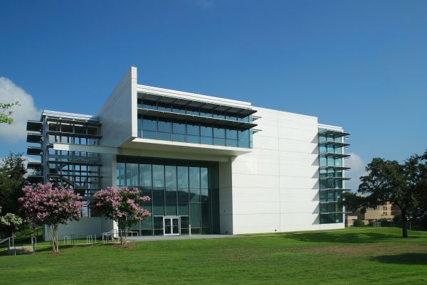Medical Center Window Cleaning Service