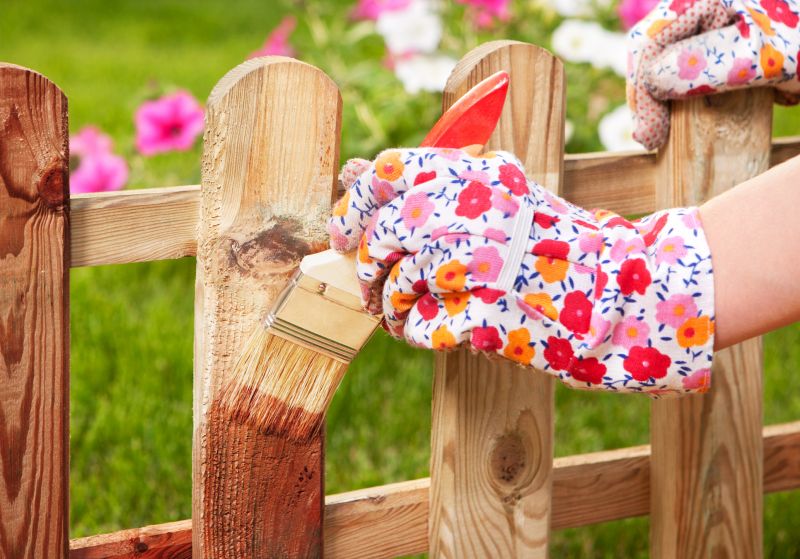 Fence Sealing in Renton, WA