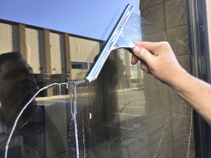 Strip Mall Window Cleaning in Newark, DE