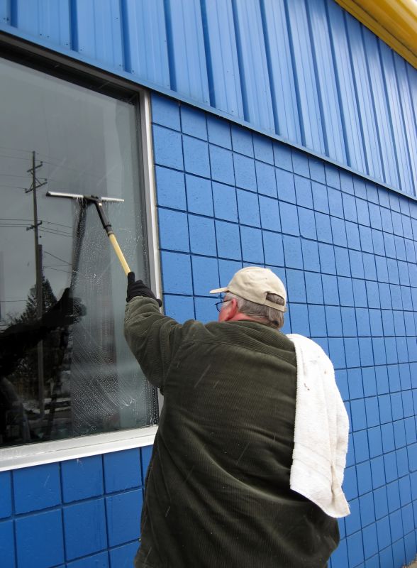 Cleaning Exterior Windows